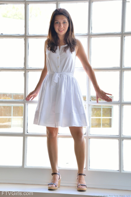 Attractive teenie Ariana shows her small butt and rubs her shaved muff outdoors - #205006