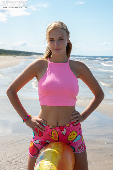 Fresh young blonde Nana gets totally undressed while at the beach - #292089