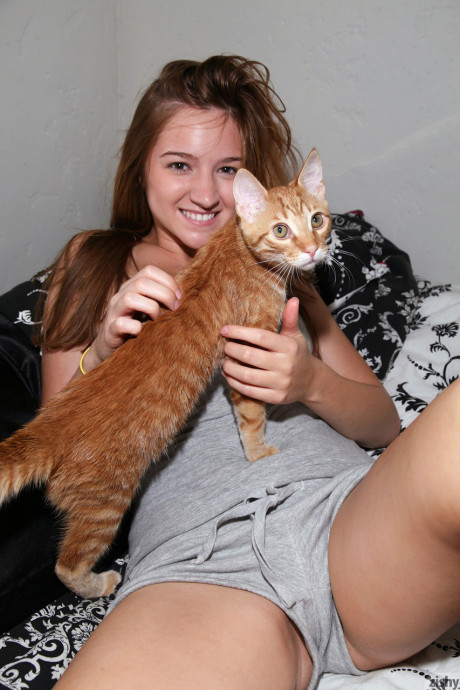 Lovely amateur young Lexy Mack reveals her slender body and perky melons - #205380