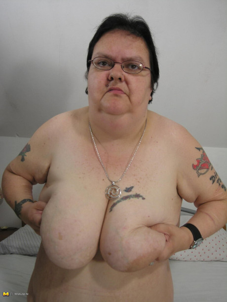 Old fatty with tattoos sports glasses while masturbating with a vibrator - #307972