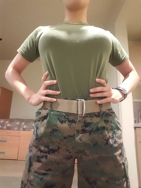 Curvy military broad fondles her monstrous melons while showing her puffy nipples - #313969
