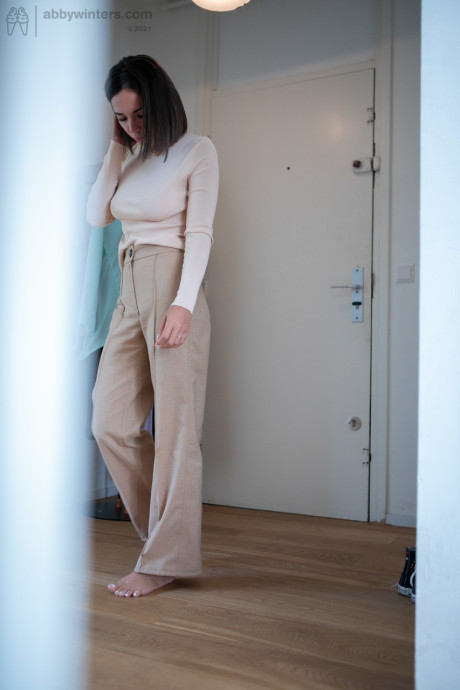 Amateur Eve S reveals her natural breasts and nice butt while dressing in her room - #239908