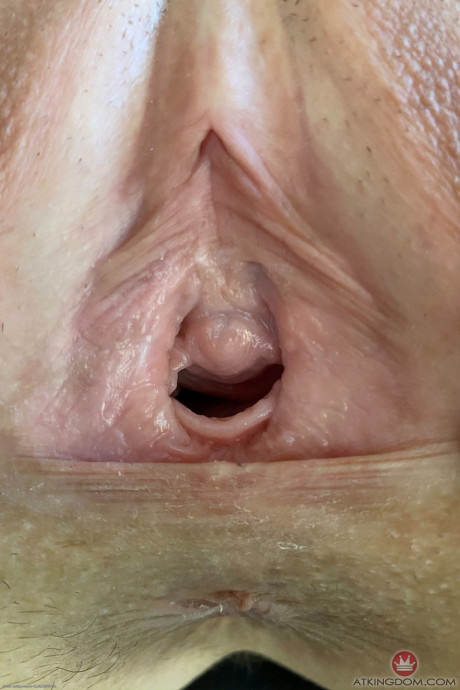 Blondy amateur Sky Pierce exposes and gapes her shaved vagina up close - #124274
