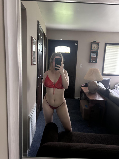 Natural yellow-haired shows her massive ass and small boobs in a mirror during solo action - #287734
