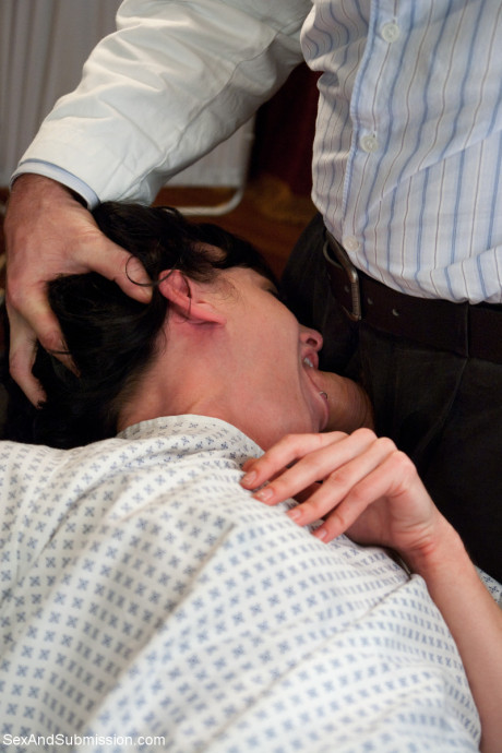 Submissive babe Elise Graves gets her vagina stretched and her mouth plowed - #238919