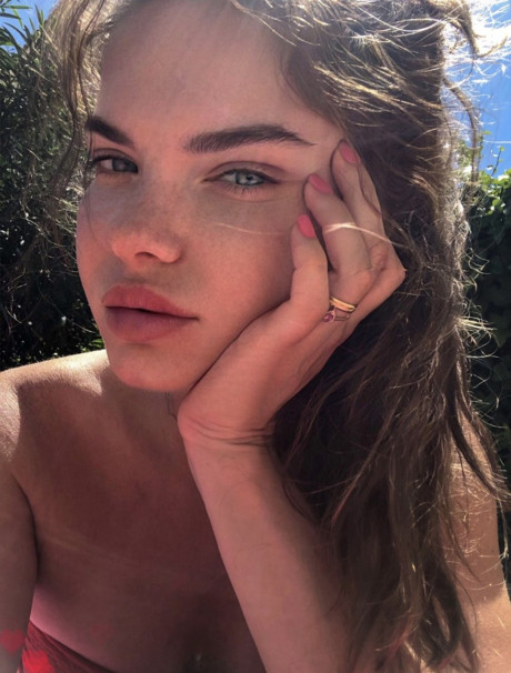 Attractive OnlyFans cam model shows off her gorgeous skinny body in bikinis - #273007