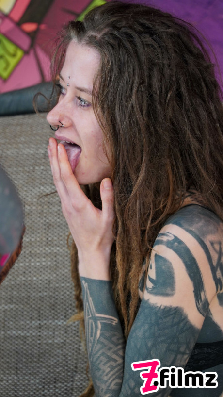 Alternative lovers Papi V & Ceci Milky Mouz have sex on a sofa - #224336