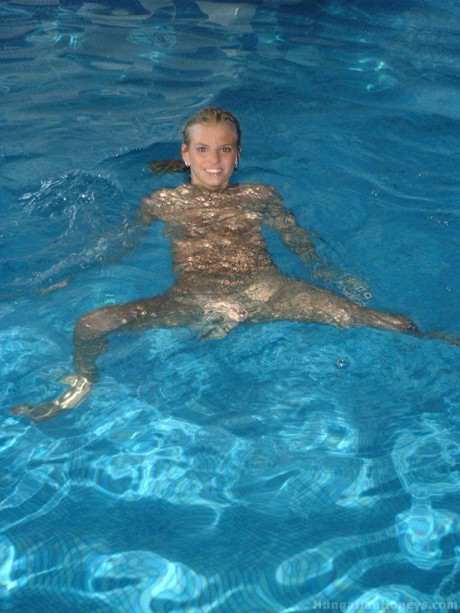 Fine blondie teen Lilu plays nude in the pool before posing with two men #13014