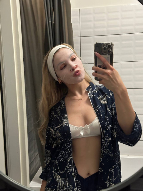 OnlyFans stunner All About Diana poses provocatively in her solo compilation - #278578