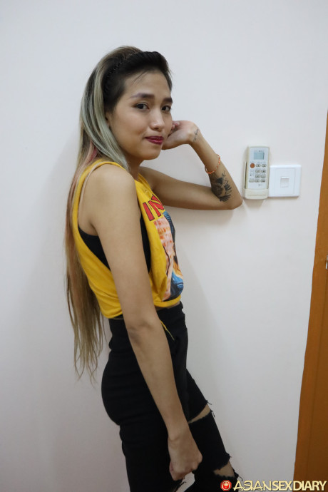 Thin yellow-haired Thai skank GF woman Roann shows her figure and gets sexed in a POV show - #225179