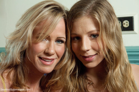 Lovely mom Simone Sonay & stepdaughter Chastity Lynn pose in hot outfits outside - #84841