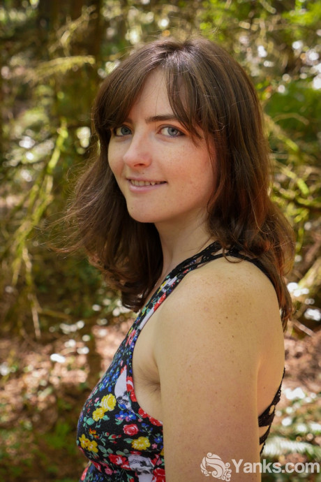 Partially clothed white lady broad Raven Snow flashee her silky bush in the forest - #189273