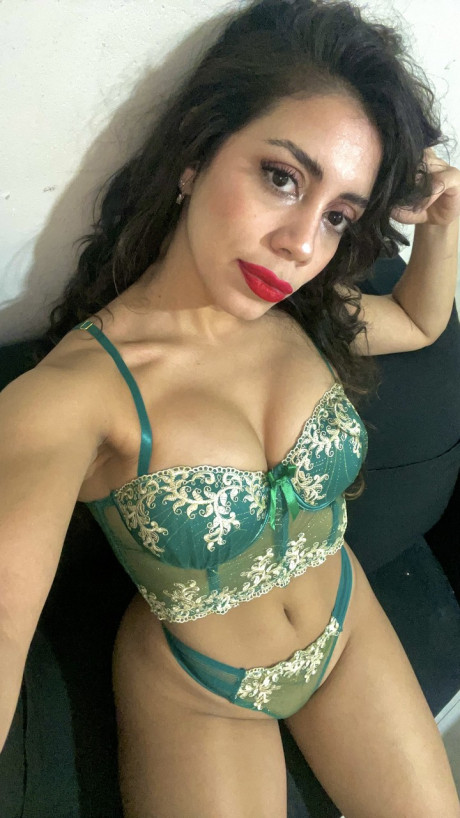 Curvy babe Bianca Sanchez flaunts her giant butt in a hot compilation #13600