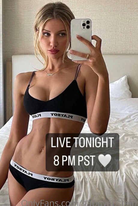 Hot only fans cheerleader Gabby Epstein flaunts her massive behind and underboobs - #318393