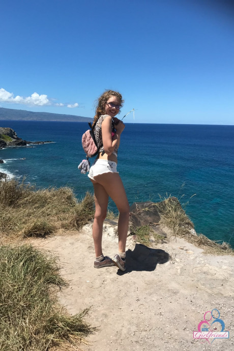 Outdoor XXX porn pics