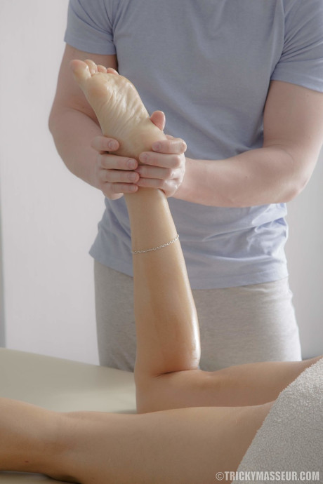 Blondie teenie Norma fucking a hung masseur hardcore during an erotic massage - #203089