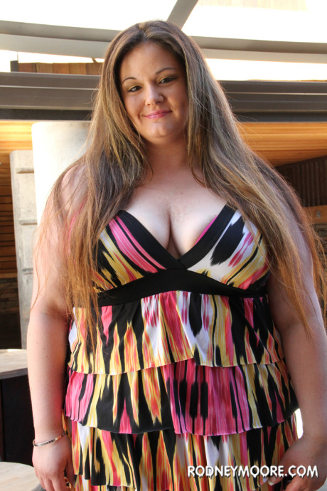 Pretty BBW Angel Cheeks exposes her saggy tits and huge booty outdoors - #199108