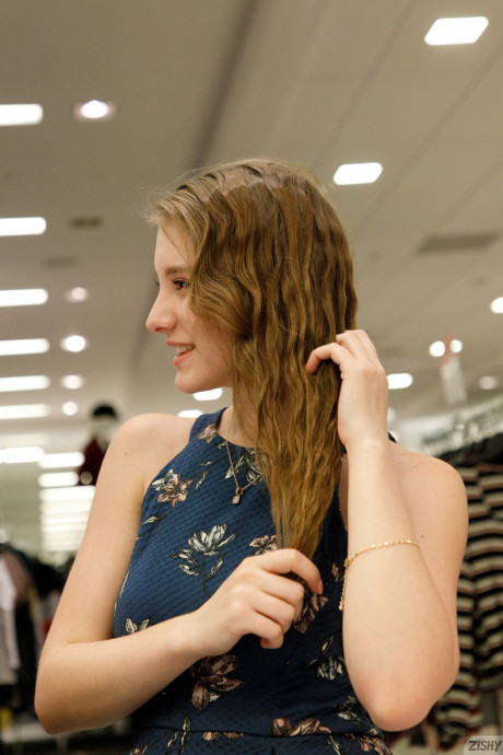 Nerdy amateur babe Melody Marks exposes her gigantic boobies at the mall - #115521