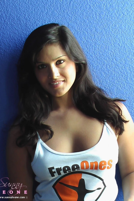 Sunny Leone Official starring Sunny Leone nude Pics - #292561